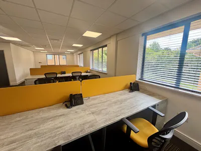 First Floor, 9 Old Field Road, Bridgend, Office To Let - 1.jpg