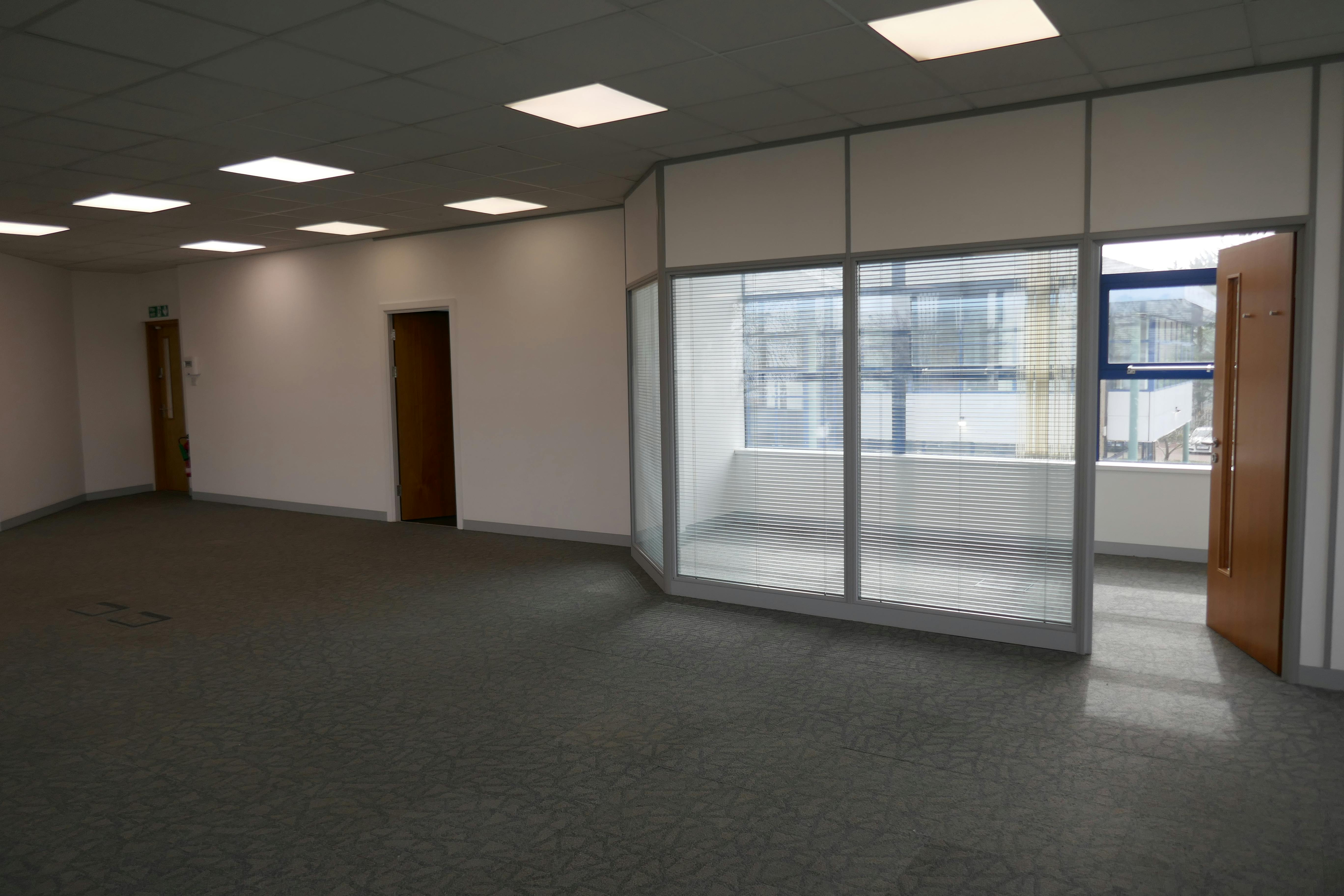 1 Astra Centre, First Floor, Harlow, Offices To Let - P1060768.JPG