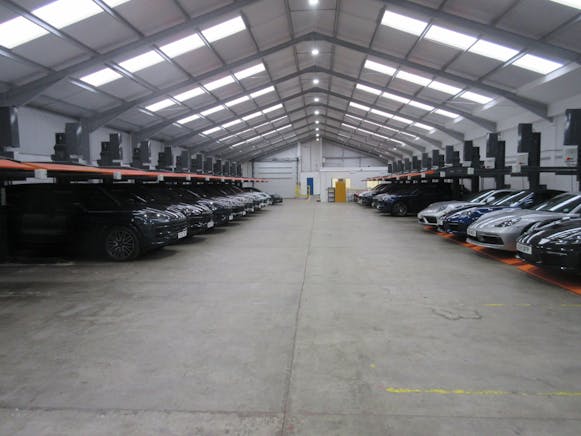 Unit 1A, Byfleet, Industrial / Warehouse To Let - IMG_2964.JPG