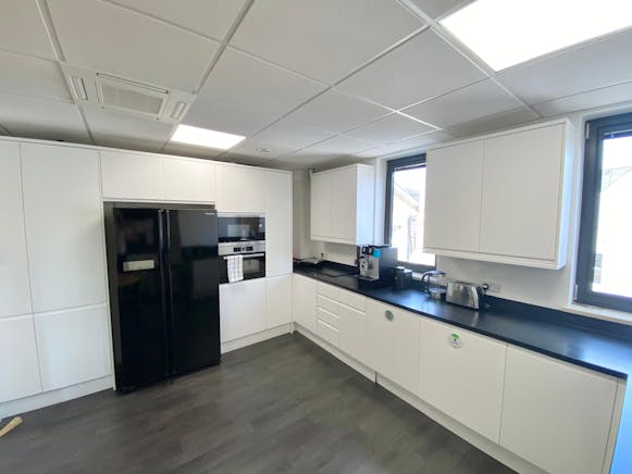 44 London Road, Sevenoaks, Offices To Let - PHOTO20250617123631 6.jpg