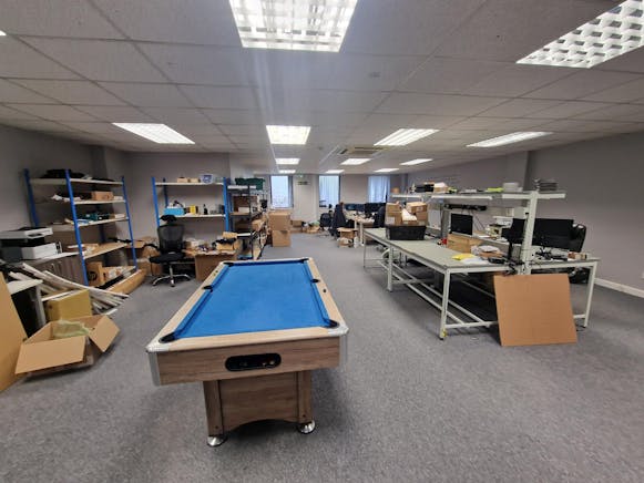 Unit 2 The Rutherford Centre, Basingstoke, Industrial To Let - 20251222_103745 - Unit 2.jpg