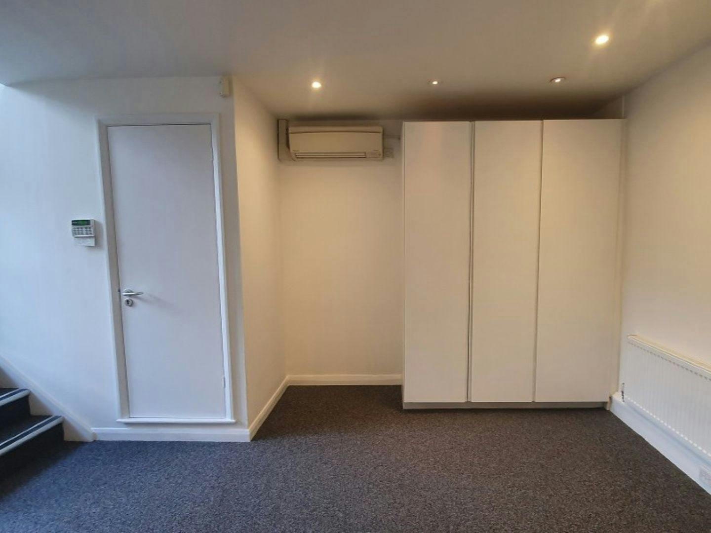 Worlds End Studios, 132-134 Lots Road, Chelsea, Office To Let - 1.jpg