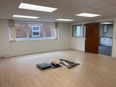 Merritt House, Amersham, Office To Let - 20260617_152751263_iOS.jpg