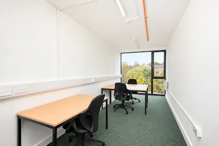 Vulcan Works, 107 Lancaster Road, New Barnet, D1 (Non Residential Institutions) / D2 (Assembly and Leisure) / Leisure / Office To Let - p08.JPG