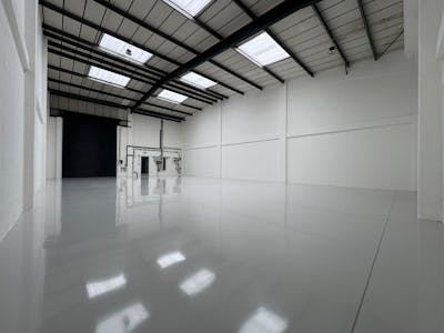 Unit 19, Trident Industrial Estate, Colnbrook, Industrial/Logistics / Industrial / Warehouse To Let - IMG_3103.JPG
