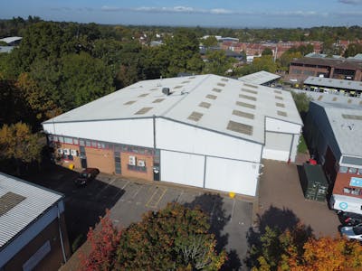 19 The Business Centre, Wokingham, Industrial/Logistics / Industrial / Warehouse To Let - Unit 19 The Business Centre  Wokingham 2 1 002.JPG