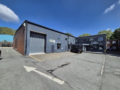 Studio House, Stockport, Industrial/Logistics / Trade Counter To Let - 20260427_121619.jpg