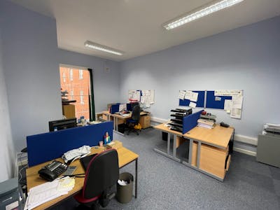 1st and 2nd Foor Offices, 40 Warwick Street, Leamington Spa, Office To Let - Internal 1.jpg