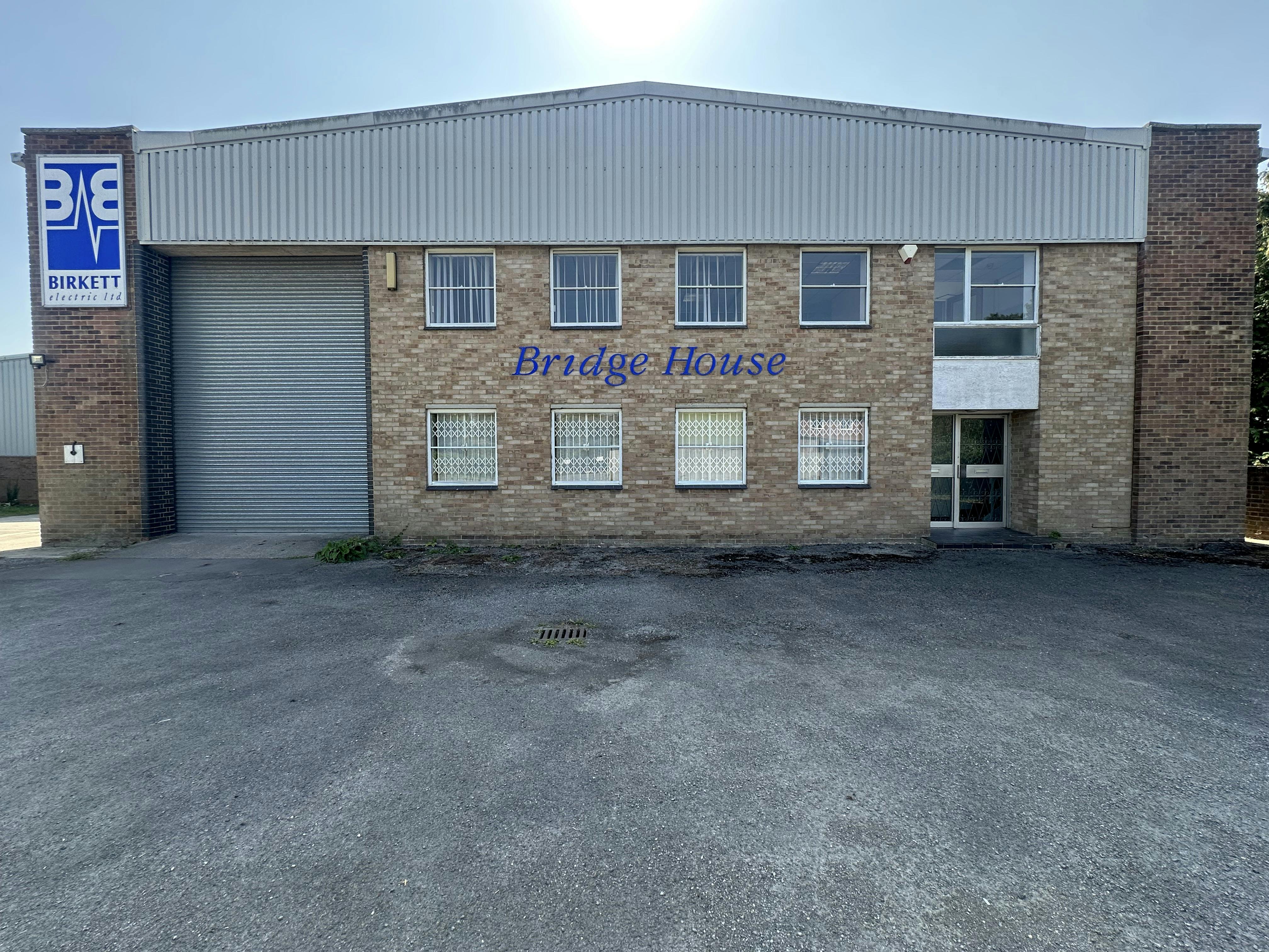 Units at Bridge House, Princes Risborough, Industrial To Let - IMG_2413.jpeg