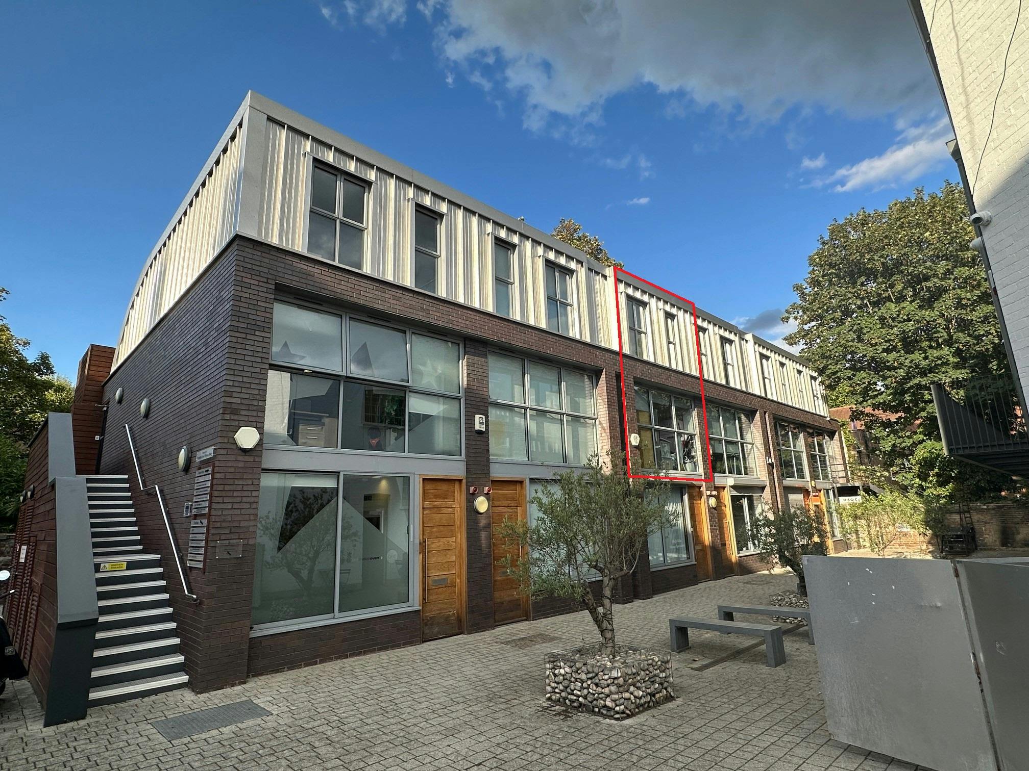 Unit 9, Chiswick, Office To Let - Unit 9 TGT Mews 1 .jpg