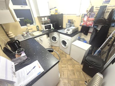 120-122, Station Road, Glossop, Residential / Retail For Sale - 20260202_164701.jpg