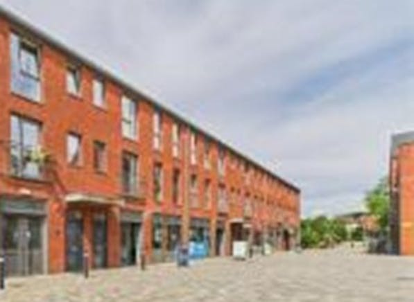 Unit 10, Elms Walk, Wokingham, Retail To Let - Picture1.jpg