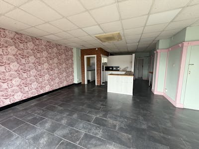 410 Rayleigh Road, Leigh-on-Sea, Retail / Retail - In Town To Let - IMG_8561.JPG