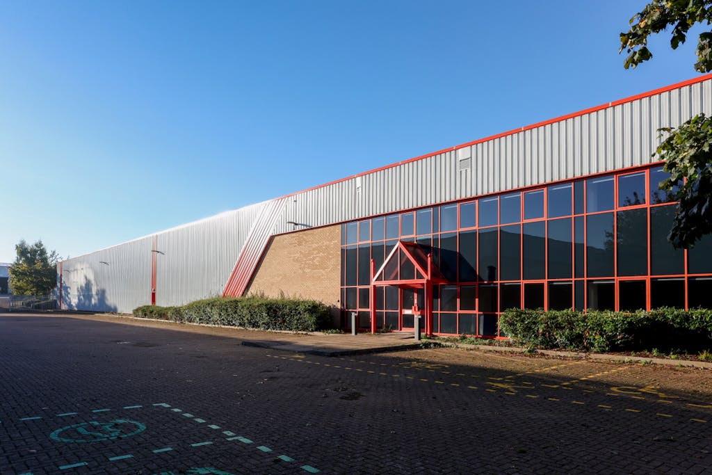 13924  RUSHDEN GROUND11