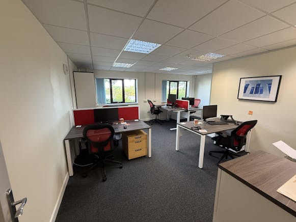 Units A & C, B7 North, Willow End Park, Malvern, Business Park / Office For Sale - 20250529_093314264_iOS.jpg