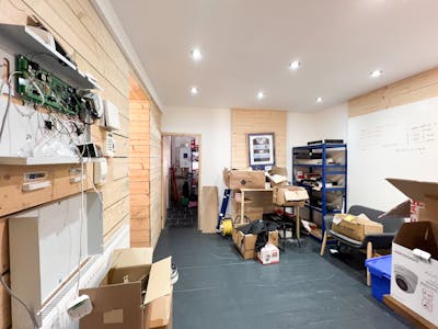 32 & 32A New Road, Porthcawl, Residential / Retail For Sale - 32 New Road003.jpg