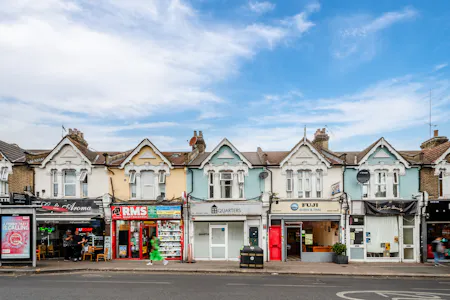Ground floor, 102 Hoe Street, London, Office / Retail To Let - Hoe St 102 - 9.jpg