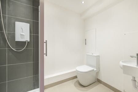 7 Durweston Street, London, Office / Retail To Let - BATHROOM 1.jpg