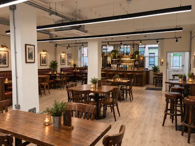 116 - 118 Hackney Road, London, Leisure To Let - 2.jpg