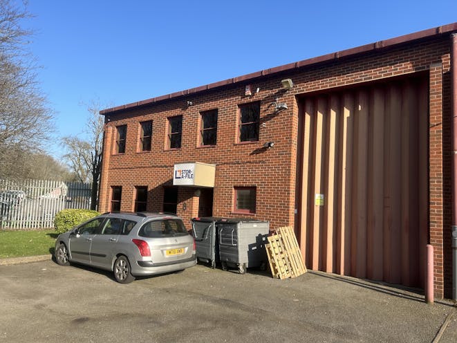 Unit 8, Albany Park Industrial Estate, Camberley / Frimley, Warehouse & Industrial To Let - IMG_7568.jpeg