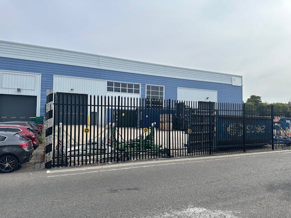 Units 5 & 6 South Cargo Centre, Feltham, Heathrow, Industrial To Let - 5  6 South Cargo Main 2.jpg