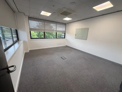 8a Cinnabar Court, 6800 Daresbury Park, Warrington, Office For Sale - 18.jpg