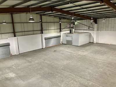 Unit 7 Plane Tree Crescent, Feltham, Warehouse To Let - IMG_1119.jpg