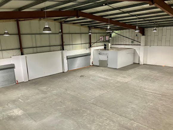 Unit 7 Plane Tree Crescent, Feltham, Industrial To Let - IMG_1119.jpg