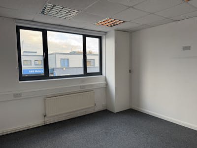 1, 2 and 3 Woodshots Meadow, Watford, Industrial / Light Industrial / Warehouse To Let - IMG_5310.jpeg