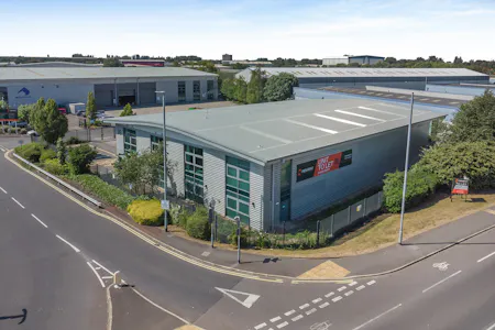 Unit 16, Central Trading Estate, Mosley Road, Trafford Park, Industrial To Let - 8698361-exterior38-800.jpg