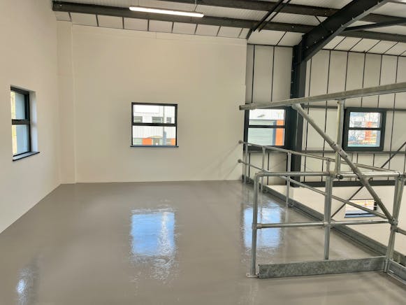 Unit 8 Airlinks Industrial Estate, Heston, Heathrow To Let - Warehouse 12.jpg