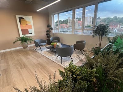Friary Court, Guildford Surrey, Office To Let - 2.jpg