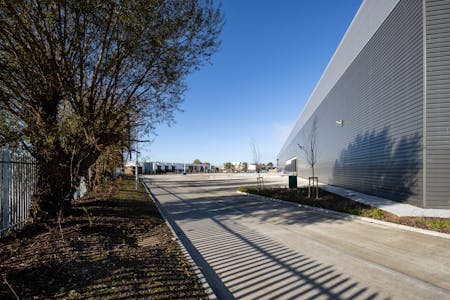 Unit B Railway Triangle, Portsmouth, Industrial/Logistics / Warehouse / Industrial / Warehouse To Let - UNIT B Railway Triangle 17.jpg