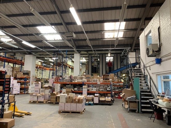 Unit 4D Paddock Road Trading Estate, Reading, Industrial / Warehouse To Let / For Sale - 5.jpg