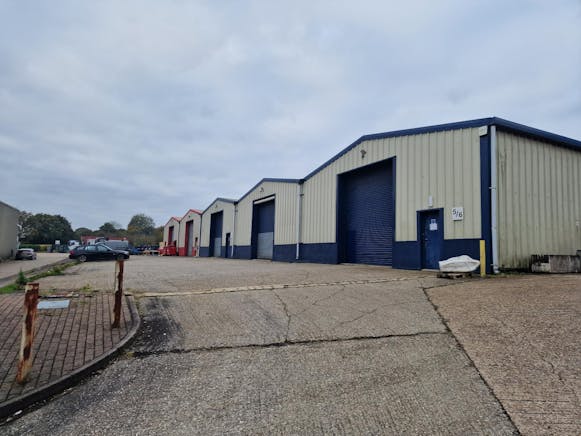 Unit 4, Highfield Industrial Estate, Lasham, Industrial To Let - 20241030_083544.jpg