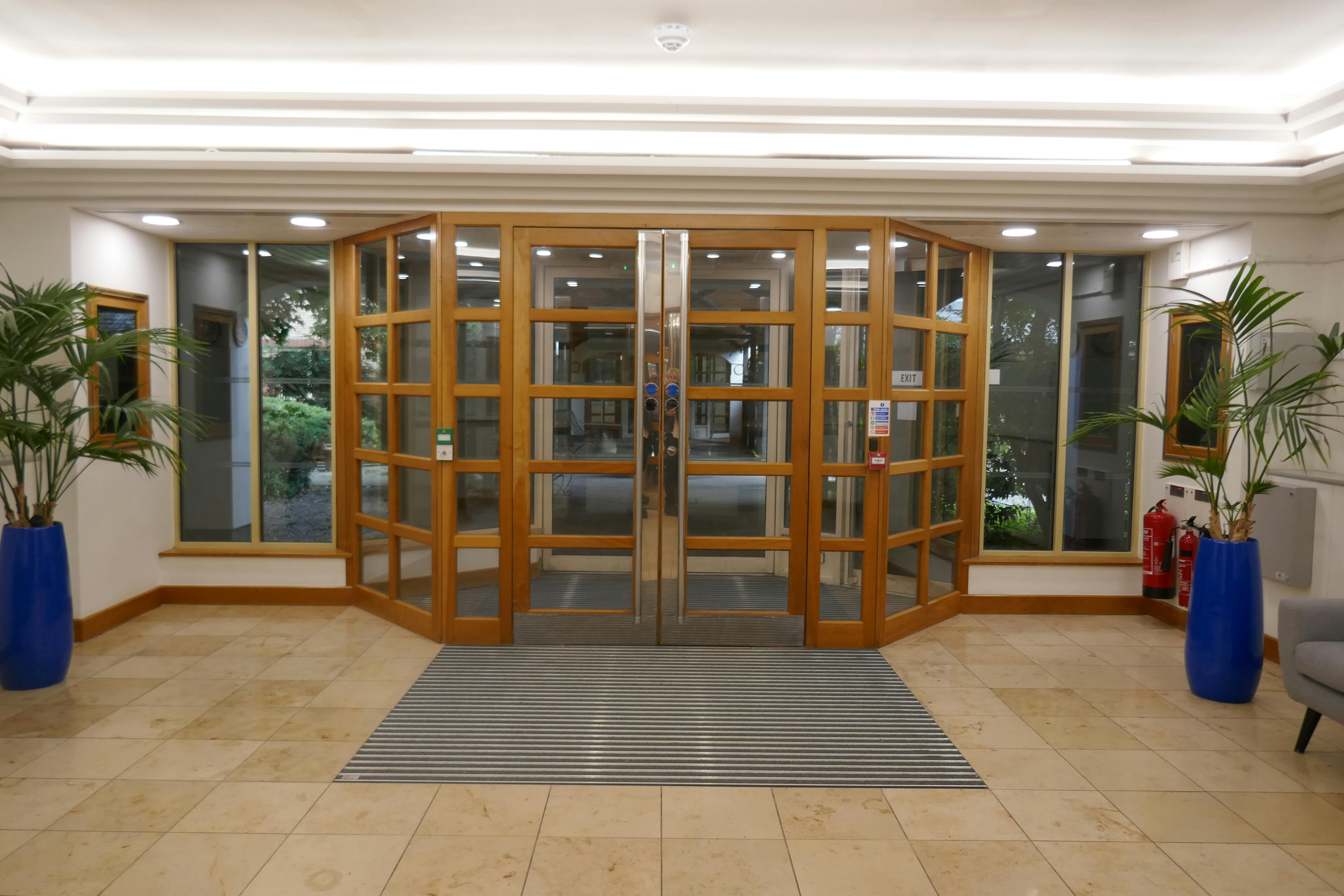 Turnford Place, Broxbourne, Offices To Let - P1060003.JPG