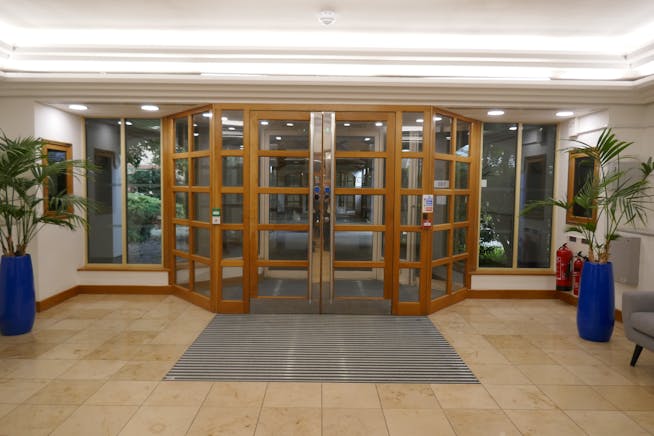 Turnford Place, Broxbourne, Offices To Let - P1060003.JPG