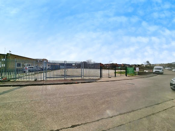 25 Towerfield Road, Shoeburyness To Let - 1c25fe7bpic 202.jpg