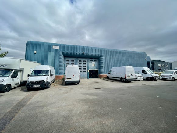 Unit 9 Finway, Luton, Industrial For Sale - IMG_2375.JPG