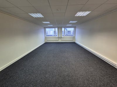 Office 8, Marple House, Stockport Road, Stockport, Office To Let - 20250415_164702.jpg