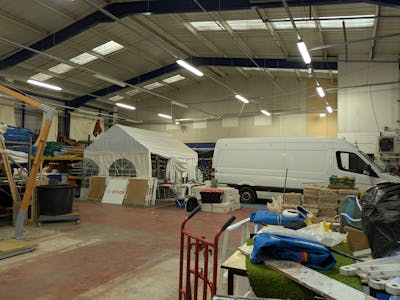 Unit 1A, The Riverside Business Centre, Guildford, Industrial / Light Industrial To Let - PXL_20251016_092320001MP.jpg