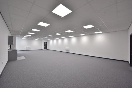 Unit 6, Manchester Trade Park, Oldham Road, Manchester, Industrial To Let - MTP040.JPG