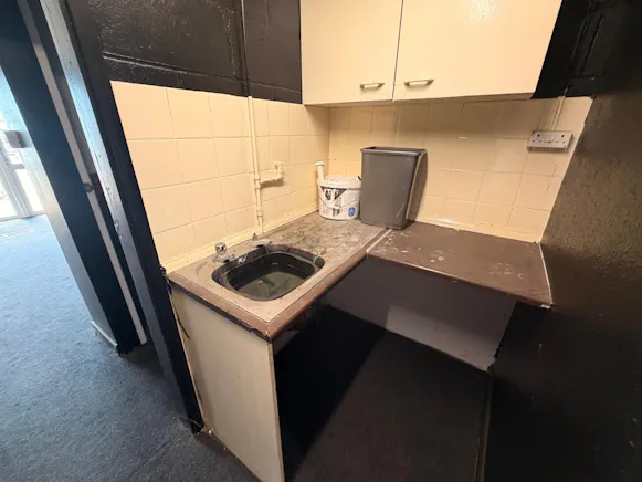 38 The Vintners, Southend-on-Sea, Industrial To Let - WhatsApp Image 2026-07-09 at 14.34.39.jpeg