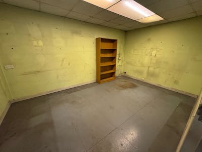 Unit 2 Corton Trading Estate, Benfleet, Industrial To Let - IMG20250404WA0008.jpg