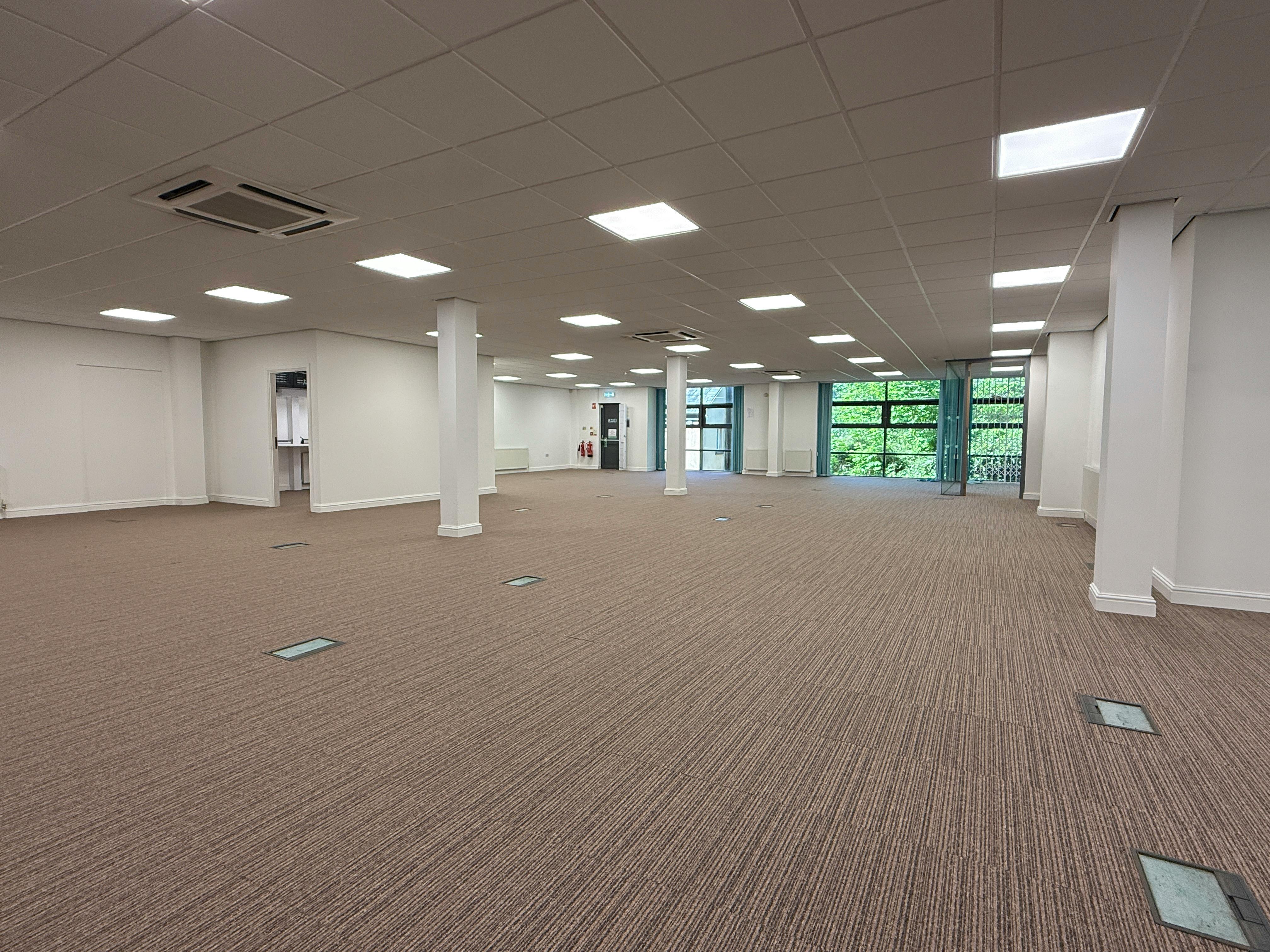 Nicholson House, Elmete Hall, Leeds, Office To Let - IMG_7190.JPG