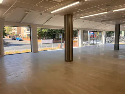 786-794 Oxford Road, Reading, Class E Retail / Leisure / Retail / Trade Counter / Trade Counter / Showroom To Let - 20260814_105538804_iOS.jpg