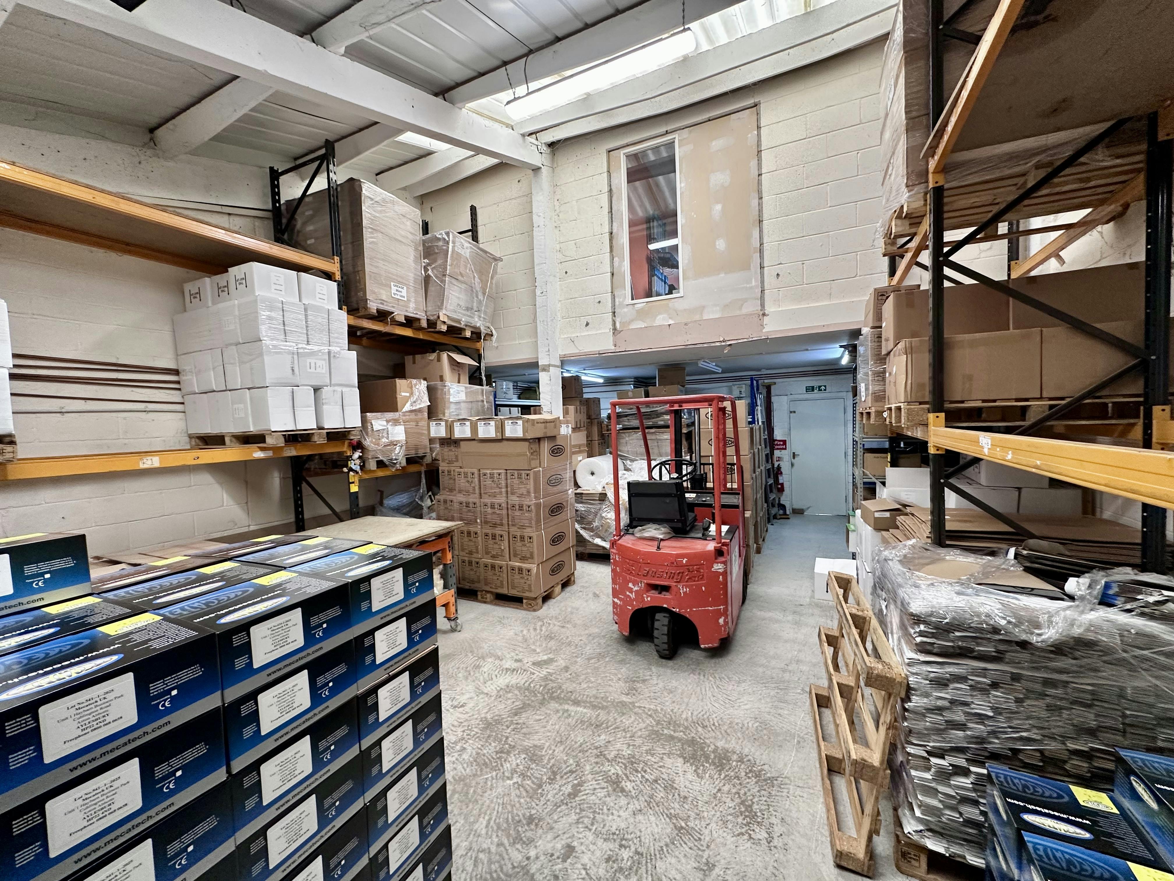 Unit 1, Haybarn Business Park, Aston Abbotts, Industrial / Office To Let / For Sale - IMG_8762.jpeg