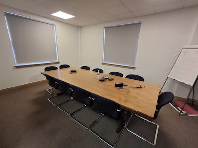 2 Winnersh Fields, Wokingham, Office For Sale - Unit 2  Winnersh Fields 12.jpg