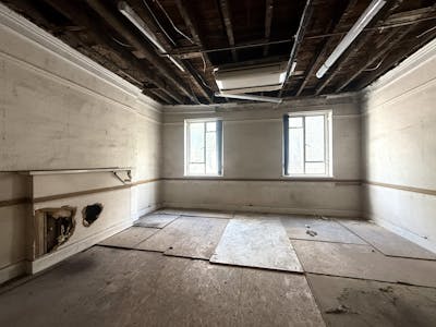Prime Mixed-Use Fitzrovia Building, 89 Charlotte Street, London, Investment / Mixed Use / Residential For Sale - IMG_1031.jpg