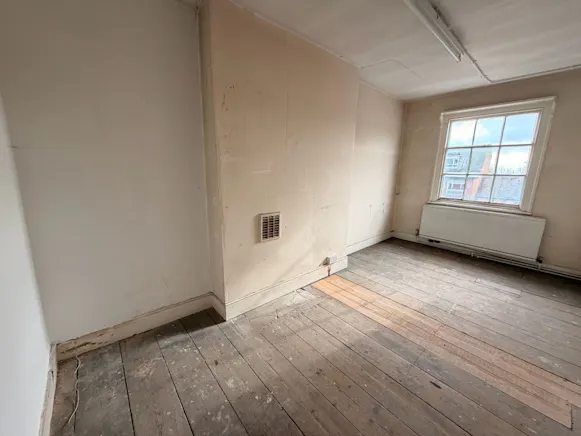 78 High Street, Rayleigh, Office / Retail For Sale - 5be344b1-300b-47ee-87e5-2610559d8b69.JPG